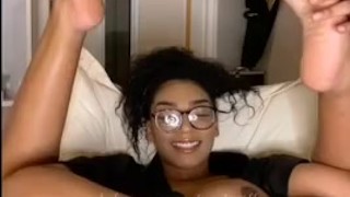sexy ebony fuck her tight wet pussy with big dildo